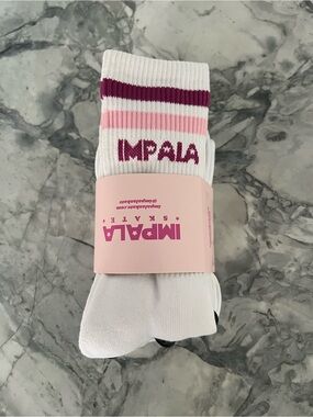 IMPALA Women's White Crew Socks 3-Pack with Pastel Striped Accents